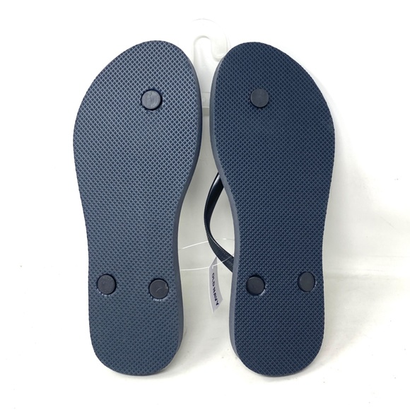 Old Navy Flip Flop Sandals for Women Light Gray Rubber Summer 737433-00-1 - Picture 4 of 5